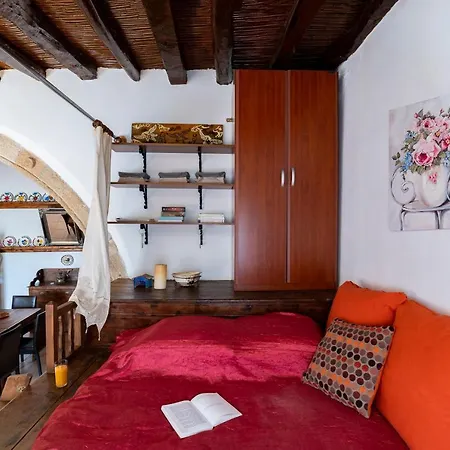 Semesterbostad 1900's Traditional House In Asklipio