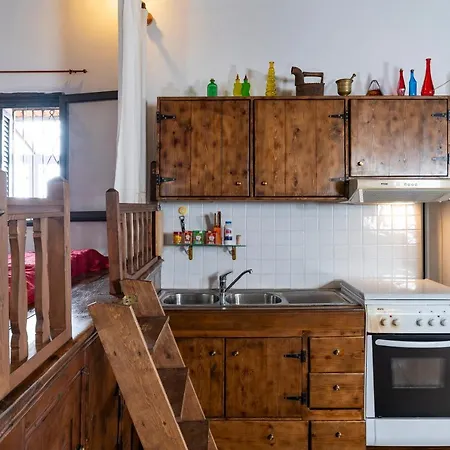 1900's Traditional House In Asklipio