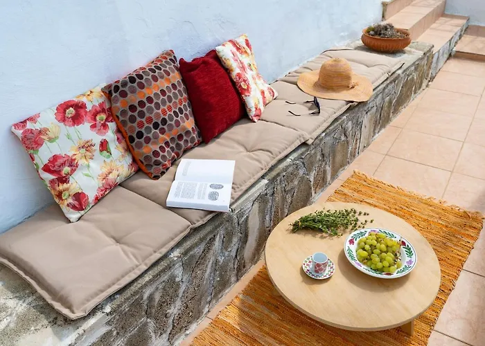 1900's Traditional House In Asklipio