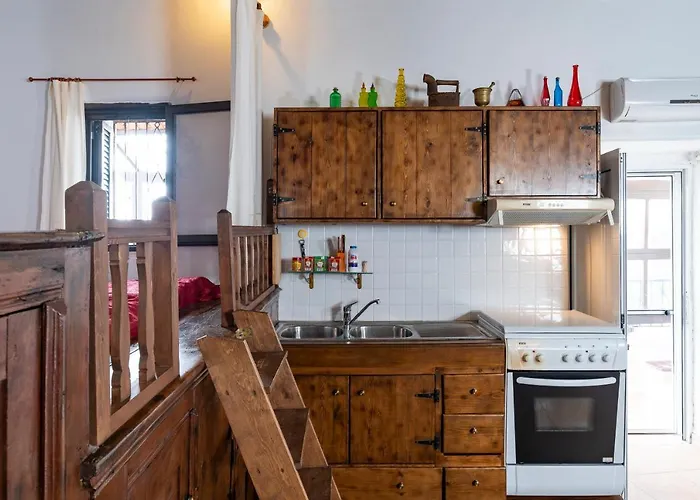 1900's Traditional House In Asklipio