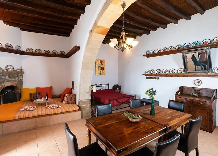 1900's Traditional House In Asklipio * Asklipiion